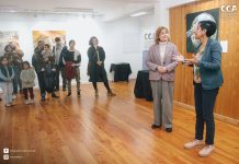 «Gestar una Díada»: Andrea Lampas inaugura emotiva exposición sobre la maternidad en la Casa de la Cultura de Ancud